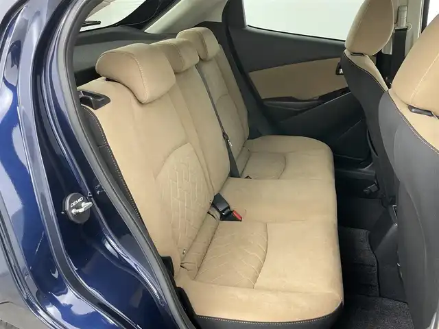 マツダ デミオ 岡山県 2016(平28)年 2.3万km ディープクリスタルブルーマイカ 純正ナビ　/シートヒーター　/ＬＥＤヘッドライト　/ＥＴＣ　/クルーズコントロール　/ブラインドスポットモニター　/フルセグ　/Ｂｌｕｅｔｏｏｔｈ　/スマートキー　/アイドリングストップ　/オートライト　/フォグライト/禁煙車/ヘッドアップディスプレイ/パドルシフト