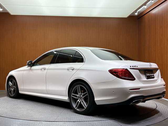 メルセデス・ベンツ Ｅ２２０ｄ アバンギャルド AMGライン 千葉県 2019(令1)年 4.5万km ダイヤモンドホワイト エクスクルーシブパッケージ　/茶革シート　/HUD　/Burmesterサウンド　/ACC　/ナビ　/TV　/360°　/電動トランク　/電動シート　/前後シートヒーター　/アクティブパーキング/ハイビームアシスト　/レーダーセーフティパッケージ　/ドラレコ