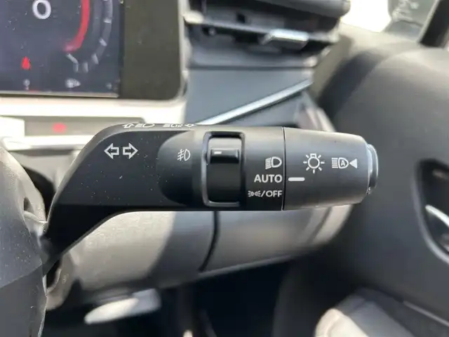 日産 オーラ G レザーエディション 佐賀県 2023(令5)年 0.7万km ダークメタルグレー プロパイロット/エマージェンシーブレーキ/全方位運転支援システム/・ハンドル支援/・レーンアシスト/インテリジェントクルーズコントロール/側方/後側方支援/ソナー/純正9インチメモリーナビゲーション/・アラウンドビューモニター/・フルセグTV/Bluetooth/USB/HDMI/革巻きステアリング/ステアリングリモコン/黒革シート/BOSEプレミアムサウンド/デジタルインナーミラー/置くだけ充電/純正ドライブレコーダー/ビルトインETC2.0/フロアマット/LEDオートヘッドライト/LEDフォグランプ/オートマチックハイビーム/純正17インチアルミホイール