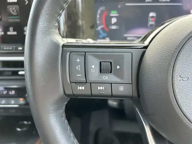 日産 オーラ G レザーエディション 佐賀県 2023(令5)年 0.7万km ダークメタルグレー プロパイロット/エマージェンシーブレーキ/全方位運転支援システム/・ハンドル支援/・レーンアシスト/インテリジェントクルーズコントロール/側方/後側方支援/ソナー/純正9インチメモリーナビゲーション/・アラウンドビューモニター/・フルセグTV/Bluetooth/USB/HDMI/革巻きステアリング/ステアリングリモコン/黒革シート/BOSEプレミアムサウンド/デジタルインナーミラー/置くだけ充電/純正ドライブレコーダー/ビルトインETC2.0/フロアマット/LEDオートヘッドライト/LEDフォグランプ/オートマチックハイビーム/純正17インチアルミホイール