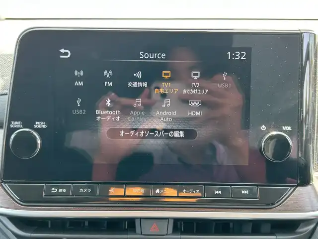 日産 オーラ G レザーエディション 佐賀県 2023(令5)年 0.7万km ダークメタルグレー プロパイロット/エマージェンシーブレーキ/全方位運転支援システム/・ハンドル支援/・レーンアシスト/インテリジェントクルーズコントロール/側方/後側方支援/ソナー/純正9インチメモリーナビゲーション/・アラウンドビューモニター/・フルセグTV/Bluetooth/USB/HDMI/革巻きステアリング/ステアリングリモコン/黒革シート/BOSEプレミアムサウンド/デジタルインナーミラー/置くだけ充電/純正ドライブレコーダー/ビルトインETC2.0/フロアマット/LEDオートヘッドライト/LEDフォグランプ/オートマチックハイビーム/純正17インチアルミホイール