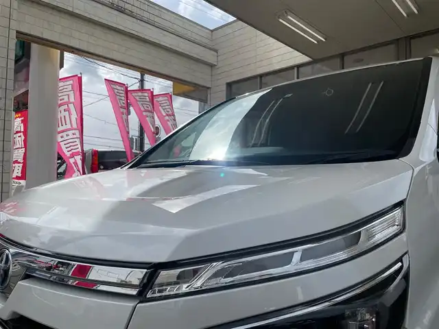 トヨタ ヴォクシー ハイブリッド