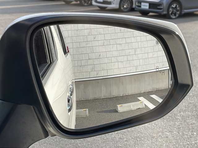 トヨタ アルファード S 山形県 2018(平30)年 6.9万km ホワイトパールクリスタルシャイン 禁煙車/Toyota Safety Sense P/・プリクラッシュセーフティ/・レーンディパーチャーアラート/・オートマチックハイビーム/・レーダークルーズコントロール/ブラインドスポットモニター/純正ナビ(CD.DVD.BT.SD.USB.AUX)/バックカメラ/フルセグ/JBLサウンド/純正フリップダウンモニター/両側パワースライドドア/ビルトインETC2.0/パーキングアシスト/クリアランスソナー/電動パーキングブレーキ/オートホールド/LEDヘッドライト/スタッドレスタイヤ積込み（AW付）