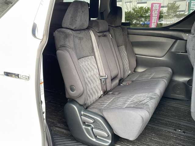 トヨタ アルファード S 山形県 2018(平30)年 6.9万km ホワイトパールクリスタルシャイン 禁煙車/Toyota Safety Sense P/・プリクラッシュセーフティ/・レーンディパーチャーアラート/・オートマチックハイビーム/・レーダークルーズコントロール/ブラインドスポットモニター/純正ナビ(CD.DVD.BT.SD.USB.AUX)/バックカメラ/フルセグ/JBLサウンド/純正フリップダウンモニター/両側パワースライドドア/ビルトインETC2.0/パーキングアシスト/クリアランスソナー/電動パーキングブレーキ/オートホールド/LEDヘッドライト/スタッドレスタイヤ積込み（AW付）
