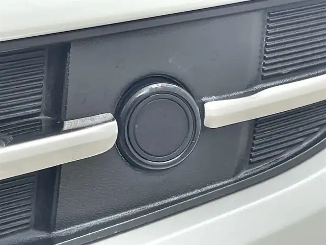 トヨタ プリウス A ツーリングセレクション 岡山県 2019(平31)年 5.4万km ホワイトパールクリスタルシャイン 純正１１.6インチナビ/（フルセグTV/Bluetooth/USB）/衝突軽減ブレーキ/レーダークルーズコントロール/黒合皮シート/ビルトインETC2.0/テレビキャンセラー/シートヒーター/ＬＥＤヘッドライト　/オートハイビーム/バックカメラ/ドライブレコーダー/ブラインドスポットモニター/アイドリングストップ/プッシュスタート/スマートキー×2/取扱説明書/新車保証書