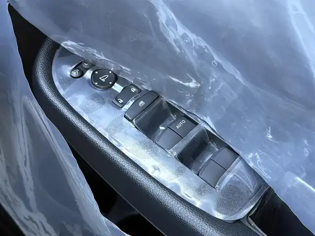 ホンダ ＷＲ－Ｖ X 三重県 2025(令7)年 0.1万km未満 クリスタルブラックパール ♪♪登録済未使用車♪♪/ホンダセンシング/　・衝突軽減ブレーキ(CMBS)/　・踏み間違い衝突軽減システム/　・路外逸脱抑制機能/　・歩行者事故低減ステアリング/　・先行車発進お知らせ/　・標識認識機能/　・オートハイビーム/　・パーキングセンサーシステム/　・アダプティブクルーズコントロール/　・車線維持支援システム/スマートキーx2/プッシュスタート/パドルシフト/LEDヘッドライト/オートライト/ライトレベリング/横滑り防止/ターンミラー/電動格納ミラー/サイドカーテンエアバック