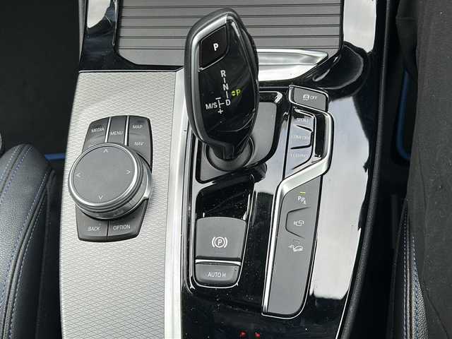 ＢＭＷ Ｘ３ 20d xDrive Mスポーツ 福島県 2018(平30)年 12.4万km パール ハーフレザーシート/純正ナビ/全方位カメラ/クルーズコントロール/純正19inアルミホイール/オートライト/ＬＥＤライト/オートハイビーム/ウィンカーミラー/電動格納ミラー/スマートキー/プッシュスタート/Ｗ＋カーテンエアバッグ/横滑り防止装置/ＡＢＳ/フロアマット/取扱説明書/ブレーキオートホールド/ステアリングスイッチ/デジタルメーター/シートメモリー/シートヒーターD.N席/パワーシートD.N席/電動リアゲート/ワイヤレス充電/ハーマンカードン/パーキングセンサー/アイドリングストップ/MTモード付AT