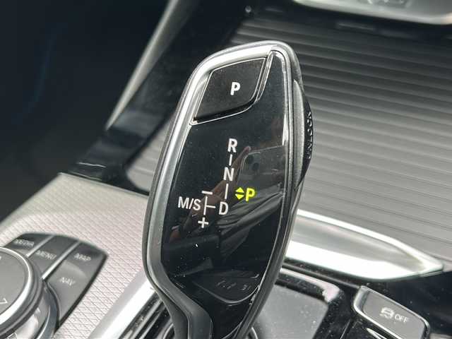 ＢＭＷ Ｘ３ 20d xDrive Mスポーツ 福島県 2018(平30)年 12.4万km パール ハーフレザーシート/純正ナビ/全方位カメラ/クルーズコントロール/純正19inアルミホイール/オートライト/ＬＥＤライト/オートハイビーム/ウィンカーミラー/電動格納ミラー/スマートキー/プッシュスタート/Ｗ＋カーテンエアバッグ/横滑り防止装置/ＡＢＳ/フロアマット/取扱説明書/ブレーキオートホールド/ステアリングスイッチ/デジタルメーター/シートメモリー/シートヒーターD.N席/パワーシートD.N席/電動リアゲート/ワイヤレス充電/ハーマンカードン/パーキングセンサー/アイドリングストップ/MTモード付AT
