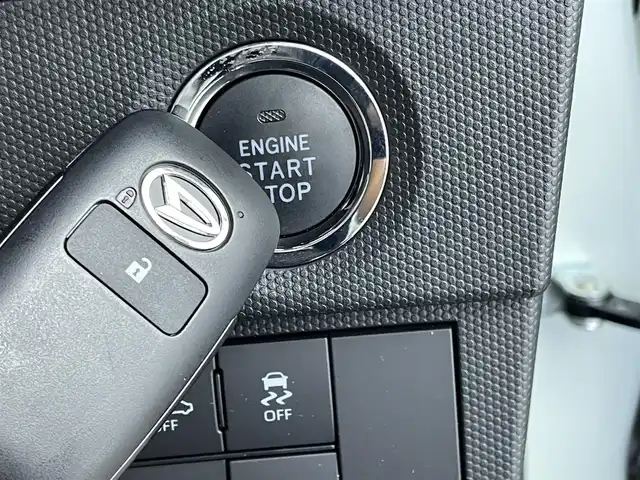 ダイハツ タフト G クロムベンチャー 群馬県 2023(令5)年 1.6万km セラミックグリーンM 社外7インチナビ/パノラマモニター/オートハイビーム/LEDヘッドライト/シートヒーター/純正15インチアルミホイール/ステアリングリモコン/電子パーキング/オートブレーキホールド/コーナーセンサー/スマートキー/禁煙車/ガラスルーフ/プッシュスタート/アイドリングストップ/スペアキー/純正フロアマット/フルセグテレビ