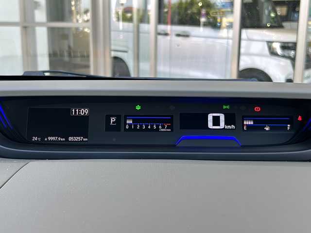 ホンダ フリード B ホンダセンシング 静岡県 2020(令2)年 5.4万km ルナシルバーM ナビ機能/CD/DVD/ラジオ/Bluetooth/ipod/SD/USB/主要装備/・レーダークルーズコントロール　/・ドライブレコーダー　/・スマートキー　/・レーンキープ　/・ＥＴＣ　/・アイドリングストップ　/・両側パワースライドドア　/・スペアキー　/・オートライト　/・衝突軽減システム　/・プッシュスタート/・純正アルミキャップ/・ホンダセンシング/・保証書/・取扱説明書