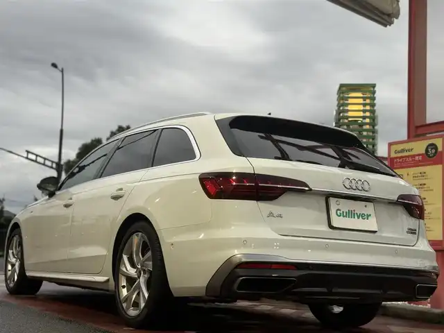 アウディ アウディ Ａ４ アバント 40TDIクワトロ Sライン 香川県 2022(令4)年 4.2万km 白 ワンオーナー/S line plusパッケージ/コンフォートパッケージ/メーカーナビ/フルセグ/全方位カメラ/Ｓライン18インチアルミ/ハーフレザーシート/全席シートヒーター/レーダークルーズコントロール/レーンキープアシスト/LEDヘッドライト/コーナーセンサー/ルーフレール/スマートキー