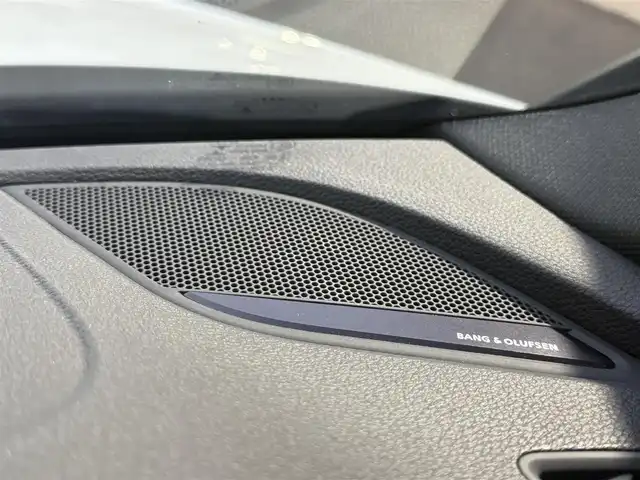 アウディ アウディ Ａ４ アバント 40TDIクワトロ Sライン 香川県 2022(令4)年 4.2万km 白 ワンオーナー/S line plusパッケージ/コンフォートパッケージ/メーカーナビ/フルセグ/全方位カメラ/Ｓライン18インチアルミ/ハーフレザーシート/全席シートヒーター/レーダークルーズコントロール/レーンキープアシスト/LEDヘッドライト/コーナーセンサー/ルーフレール/スマートキー