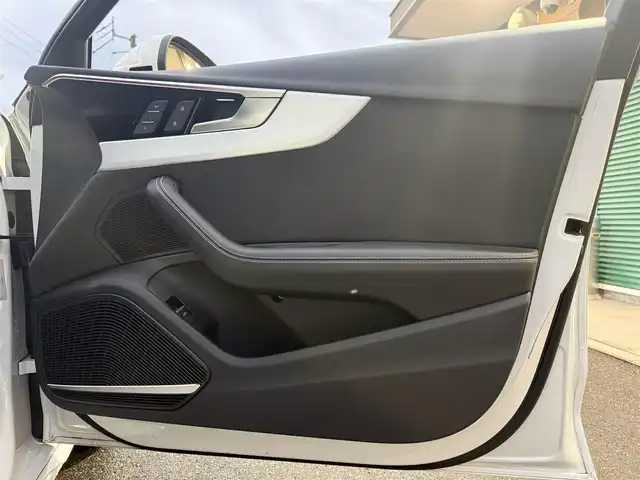 アウディ アウディ Ａ４ アバント 40TDIクワトロ Sライン 香川県 2022(令4)年 4.2万km 白 ワンオーナー/S line plusパッケージ/コンフォートパッケージ/メーカーナビ/フルセグ/全方位カメラ/Ｓライン18インチアルミ/ハーフレザーシート/全席シートヒーター/レーダークルーズコントロール/レーンキープアシスト/LEDヘッドライト/コーナーセンサー/ルーフレール/スマートキー