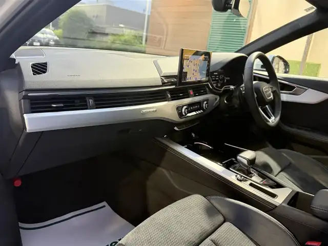 アウディ アウディ Ａ４ アバント 40TDIクワトロ Sライン 香川県 2022(令4)年 4.2万km 白 ワンオーナー/S line plusパッケージ/コンフォートパッケージ/メーカーナビ/フルセグ/全方位カメラ/Ｓライン18インチアルミ/ハーフレザーシート/全席シートヒーター/レーダークルーズコントロール/レーンキープアシスト/LEDヘッドライト/コーナーセンサー/ルーフレール/スマートキー