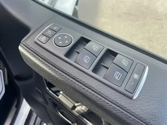 メルセデス・ベンツ ゲレンデヴァーゲン Ｇ３５０ｄ AMGライン 滋賀県 2018(平30)年 3.5万km ポーラホワイト G63仕様/・G63アルミ/・G63グリル/ラグジュアリーpkg/・サンルーフ/・黒本革シート/harman/kardonサラウンド/全席シートヒーター/ディストロニック＋/ブラインドスポット/メモリー付パワーシート（D/N）/オートライト/パドルシフト/パークトロニック（F/R）/左サイド・バックカメラ/ETC/ＣＯＤＥ ＰＨＡＮＴＯＭ サラウンド/保証書・取説（有）