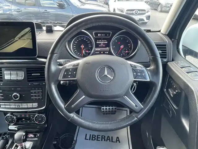 メルセデス・ベンツ ゲレンデヴァーゲン Ｇ３５０ｄ AMGライン 滋賀県 2018(平30)年 3.5万km ポーラホワイト G63仕様/・G63アルミ/・G63グリル/ラグジュアリーpkg/・サンルーフ/・黒本革シート/harman/kardonサラウンド/全席シートヒーター/ディストロニック＋/ブラインドスポット/メモリー付パワーシート（D/N）/オートライト/パドルシフト/パークトロニック（F/R）/左サイド・バックカメラ/ETC/ＣＯＤＥ ＰＨＡＮＴＯＭ サラウンド/保証書・取説（有）