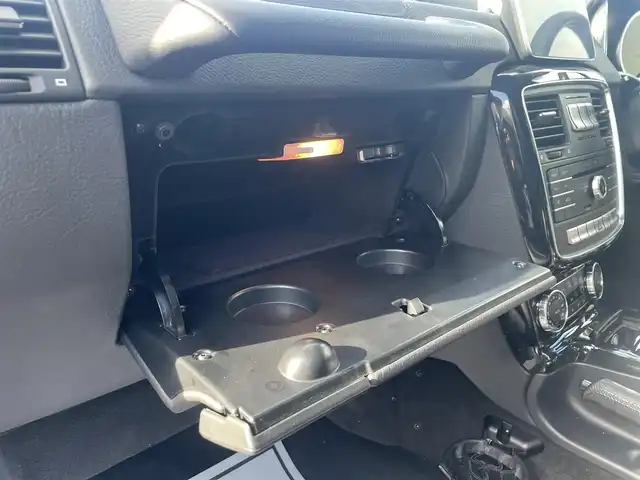 メルセデス・ベンツ ゲレンデヴァーゲン Ｇ３５０ｄ AMGライン 滋賀県 2018(平30)年 3.5万km ポーラホワイト G63仕様/・G63アルミ/・G63グリル/ラグジュアリーpkg/・サンルーフ/・黒本革シート/harman/kardonサラウンド/全席シートヒーター/ディストロニック＋/ブラインドスポット/メモリー付パワーシート（D/N）/オートライト/パドルシフト/パークトロニック（F/R）/左サイド・バックカメラ/ETC/ＣＯＤＥ ＰＨＡＮＴＯＭ サラウンド/保証書・取説（有）