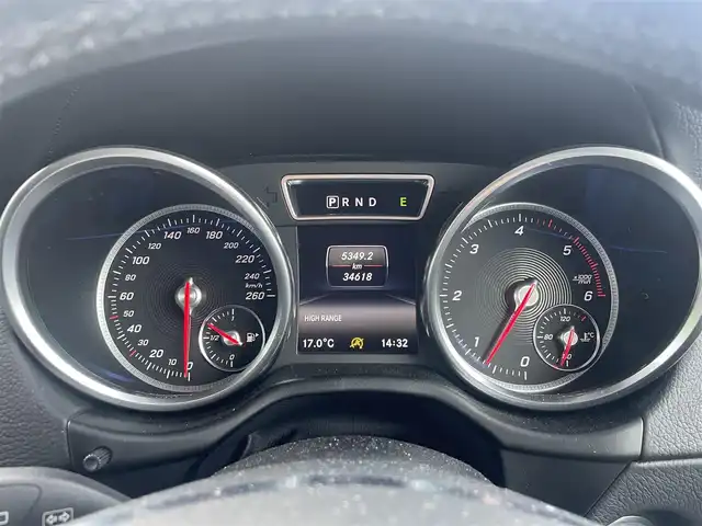 メルセデス・ベンツ ゲレンデヴァーゲン Ｇ３５０ｄ AMGライン 滋賀県 2018(平30)年 3.5万km ポーラホワイト G63仕様/・G63アルミ/・G63グリル/ラグジュアリーpkg/・サンルーフ/・黒本革シート/harman/kardonサラウンド/全席シートヒーター/ディストロニック＋/ブラインドスポット/メモリー付パワーシート（D/N）/オートライト/パドルシフト/パークトロニック（F/R）/左サイド・バックカメラ/ETC/ＣＯＤＥ ＰＨＡＮＴＯＭ サラウンド/保証書・取説（有）