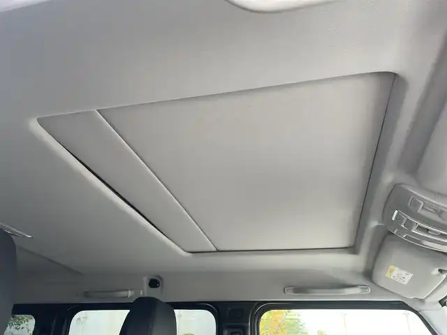 メルセデス・ベンツ ゲレンデヴァーゲン Ｇ３５０ｄ AMGライン 滋賀県 2018(平30)年 3.5万km ポーラホワイト G63仕様/・G63アルミ/・G63グリル/ラグジュアリーpkg/・サンルーフ/・黒本革シート/harman/kardonサラウンド/全席シートヒーター/ディストロニック＋/ブラインドスポット/メモリー付パワーシート（D/N）/オートライト/パドルシフト/パークトロニック（F/R）/左サイド・バックカメラ/ETC/ＣＯＤＥ ＰＨＡＮＴＯＭ サラウンド/保証書・取説（有）