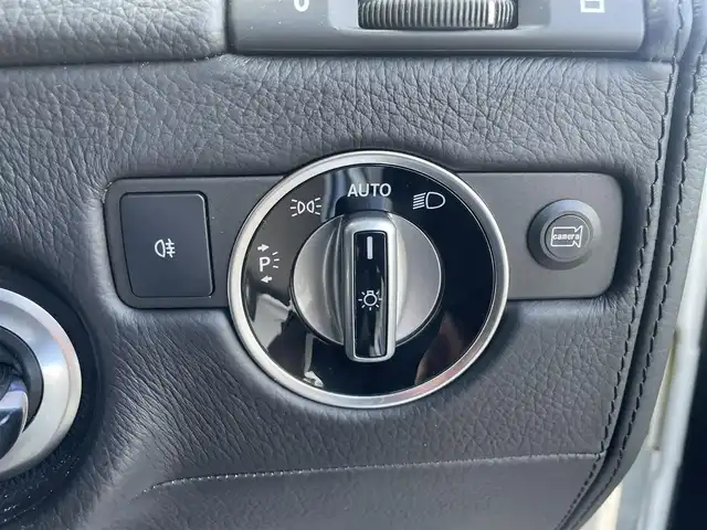 メルセデス・ベンツ ゲレンデヴァーゲン Ｇ３５０ｄ AMGライン 滋賀県 2018(平30)年 3.5万km ポーラホワイト G63仕様/・G63アルミ/・G63グリル/ラグジュアリーpkg/・サンルーフ/・黒本革シート/harman/kardonサラウンド/全席シートヒーター/ディストロニック＋/ブラインドスポット/メモリー付パワーシート（D/N）/オートライト/パドルシフト/パークトロニック（F/R）/左サイド・バックカメラ/ETC/ＣＯＤＥ ＰＨＡＮＴＯＭ サラウンド/保証書・取説（有）