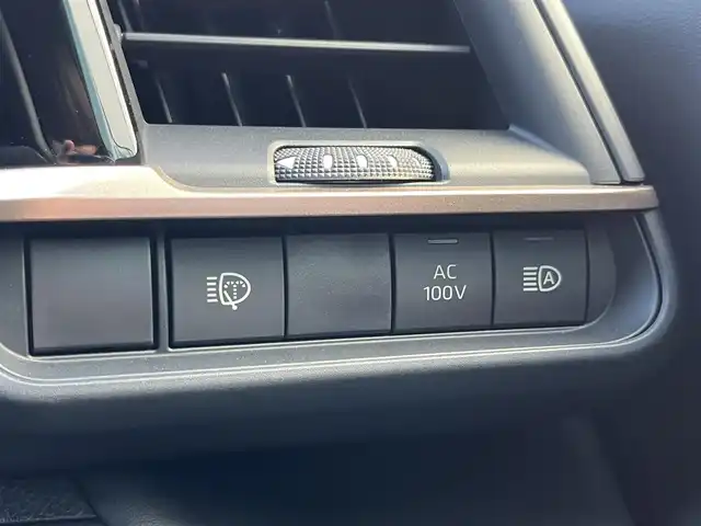 トヨタ クラウン スポーツ Z 愛媛県 2023(令5)年 1万km 赤 メーカーオプション純正ナビ/BT/AM・FM/フルセグTV/ビルトインETC2.0/デジタルインナーミラー/追従型クルーズコントロール/レーンキープアシスト/ブラインドスポットモニター/衝突軽減システム/置くだけ充電/ヘッドライトウォッシャー/電動リアゲート/D+N席パワーシート・シートヒーター・シートクーラー/シートメモリー/本革巻きステアリング/純正アルミホイール/純正フロアマット/フルタイム4WD