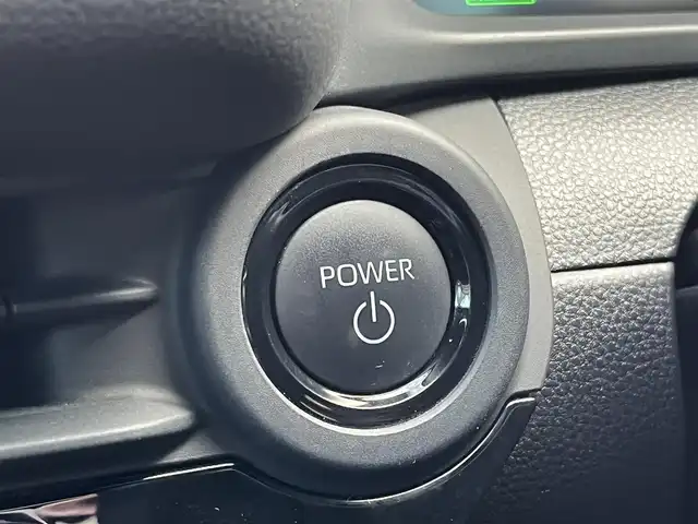 トヨタ クラウン スポーツ Z 愛媛県 2023(令5)年 1万km 赤 メーカーオプション純正ナビ/BT/AM・FM/フルセグTV/ビルトインETC2.0/デジタルインナーミラー/追従型クルーズコントロール/レーンキープアシスト/ブラインドスポットモニター/衝突軽減システム/置くだけ充電/ヘッドライトウォッシャー/電動リアゲート/D+N席パワーシート・シートヒーター・シートクーラー/シートメモリー/本革巻きステアリング/純正アルミホイール/純正フロアマット/フルタイム4WD