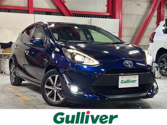 トヨタ アクア S スタイルブラック 静岡県 2018(平30)年 8.8万km ダークブルーマイカ 純正SDナビ/・CD/・DVD/・フルセグＴＶ/・Bluetooth/・AM/・FM/主要装備/・衝突軽減/・レーンキープ/・クルコン/・コーナーセンサー前後/・バックカメラ/・ビルトインＥＴＣ/・ステリモ/・LEDヘッドライト/・オートライト/・オートハイビーム/・フォグランプ/・純正フロアマット/・純正アルミホイール/・スマートキー/・プッシュスタート