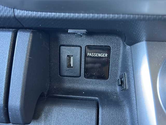 トヨタ カローラ ルミオン 1．5G 千葉県 2010(平22)年 9.4万km レッドM 純正HDDナビ/ワンセグTV/DVD/CD/Bluetooth/バックカメラ/ETC/キーレス/ドアバイザー/フロアマット/スペアキー/取扱説明書/保証書