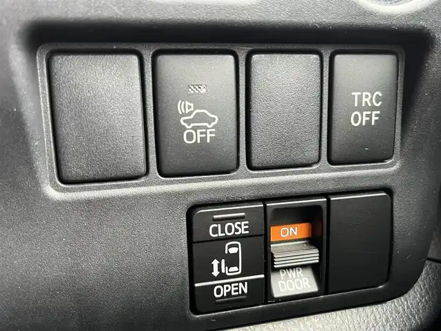 トヨタ エスクァイア ハイブリッド Xi 栃木県 2014(平26)年 12.9万km ホワイトパールクリスタルシャイン (株)IDOMが運営する【じしゃロン宇都宮店】の自社ローン対象車両になります。こちらは現金ご利用時の価格です。自社ローンご希望の方は別途その旨お申付け下さい。/純正ナビ/バックカメラ/フルセグ/Ｂｌｕｅｔｏｏｔｈ/ビルトインＥＴＣ/片側パワースライドドア/シートヒーター/スマートキー/ＬＥＤヘッドライト/オートライト/アイドリングストップ