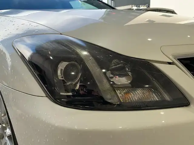 トヨタ クラウン アスリート プレミアムエディション 福井県 2012(平24)年 11.9万km ホワイトパールクリスタルシャイン (株)IDOMが運営する【じしゃロン福井店】の自社ローン対象車両になります。こちらは現金ご利用時の価格です。自社ローンご希望の方は別途その旨お申付け下さい。/純正ナビ（CD・DVD・BT接続可）/フルセグテレビ/バックカメラ/ビルトインETC/パワーシート（D席・N席）/シートヒーター（D席・N席）/エアシート（D席・N席）/クルーズコントロール/TEIN車高調