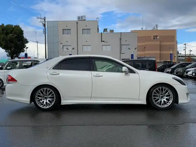 トヨタ クラウン アスリート プレミアムエディション 福井県 2012(平24)年 11.9万km ホワイトパールクリスタルシャイン (株)IDOMが運営する【じしゃロン福井店】の自社ローン対象車両になります。こちらは現金ご利用時の価格です。自社ローンご希望の方は別途その旨お申付け下さい。/純正ナビ（CD・DVD・BT接続可）/フルセグテレビ/バックカメラ/ビルトインETC/パワーシート（D席・N席）/シートヒーター（D席・N席）/エアシート（D席・N席）/クルーズコントロール/TEIN車高調