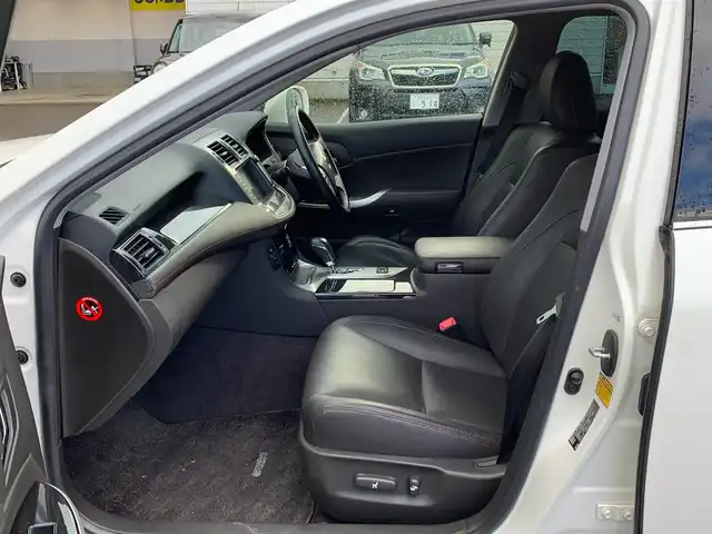 トヨタ クラウン アスリート プレミアムエディション 福井県 2012(平24)年 11.9万km ホワイトパールクリスタルシャイン (株)IDOMが運営する【じしゃロン福井店】の自社ローン対象車両になります。こちらは現金ご利用時の価格です。自社ローンご希望の方は別途その旨お申付け下さい。/純正ナビ（CD・DVD・BT接続可）/フルセグテレビ/バックカメラ/ビルトインETC/パワーシート（D席・N席）/シートヒーター（D席・N席）/エアシート（D席・N席）/クルーズコントロール/TEIN車高調