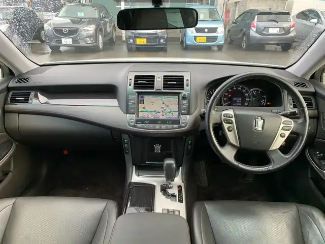 トヨタ クラウン アスリート プレミアムエディション 福井県 2012(平24)年 11.9万km ホワイトパールクリスタルシャイン (株)IDOMが運営する【じしゃロン福井店】の自社ローン対象車両になります。こちらは現金ご利用時の価格です。自社ローンご希望の方は別途その旨お申付け下さい。/純正ナビ（CD・DVD・BT接続可）/フルセグテレビ/バックカメラ/ビルトインETC/パワーシート（D席・N席）/シートヒーター（D席・N席）/エアシート（D席・N席）/クルーズコントロール/TEIN車高調