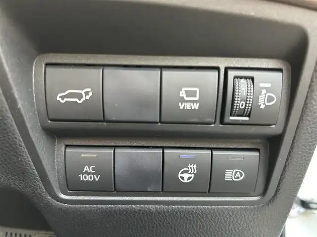 トヨタ ヤリスクロス ハイブリッド Z 佐賀県 2021(令3)年 5.7万km ブラックマイカ/ホワイトパールクリスタルシャイン 2トーン フルモデリスタエアロ/パワーバックドア/純正ディスプレイオーディオ/・ナビキット/・Bluetooth/パノラミックビューモニター/ETC2.0/ブラインドスポットモニター（BSM）/Toyota Safety Sense/・プリクラッシュセーフティ/・レーダークルーズコントロール（全車速追従機能付）/・レーントレーシングアシスト（LTA）/・ロードサインアシスト（RSA）/・オートマチックハイビーム（AHB)/・ロードサインアシスト（RSA)/・パーキングサポートブレーキ（PKSB）/・リヤクロストラフィックアラート（RCTA）/クリアランスソナー/純正18インチアルミホイール/オートホールド/革巻ステアリング/ステアリングスイッチ/ハーフレザー(合皮)/パワーシート/前席シートヒーター/純正フロアマット/純正ラゲージソフトマット/LEDヘッドランプ/オートライト/ヘッドライトレベライザー/プッシュスタート