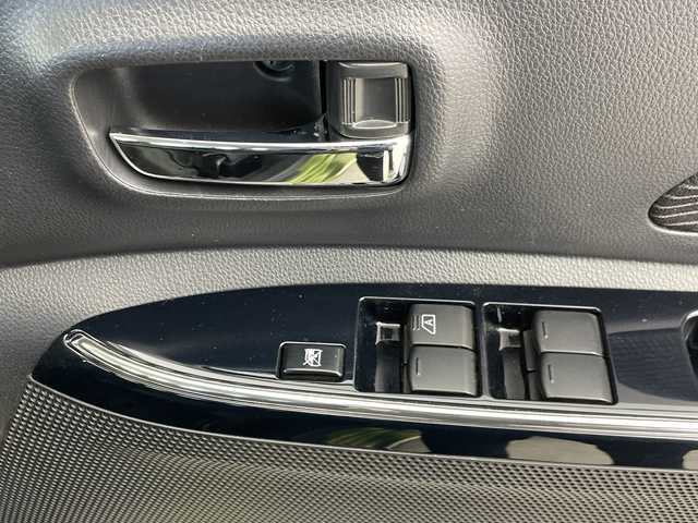 日産 デイズ ルークス X Vセレクション 群馬県 2019(平31)年 7.2万km ホワイトソリッド/プレミアムオリーブM 禁煙車　純正７インチナビ　全方位カメラ　両側パワースライドドア　衝突軽減システム　ＥＴＣ　アイドリングストップ　横滑り防止装置　盗難防止装置　ヘッドライトレベライザー　スマートキー　プッシュスタート