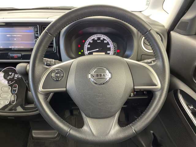 日産 デイズ ルークス X Vセレクション 群馬県 2019(平31)年 7.2万km ホワイトソリッド/プレミアムオリーブM 禁煙車　純正７インチナビ　全方位カメラ　両側パワースライドドア　衝突軽減システム　ＥＴＣ　アイドリングストップ　横滑り防止装置　盗難防止装置　ヘッドライトレベライザー　スマートキー　プッシュスタート