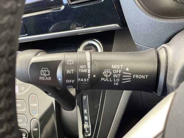 日産 デイズ ルークス X Vセレクション 群馬県 2019(平31)年 7.2万km ホワイトソリッド/プレミアムオリーブM 禁煙車　純正７インチナビ　全方位カメラ　両側パワースライドドア　衝突軽減システム　ＥＴＣ　アイドリングストップ　横滑り防止装置　盗難防止装置　ヘッドライトレベライザー　スマートキー　プッシュスタート