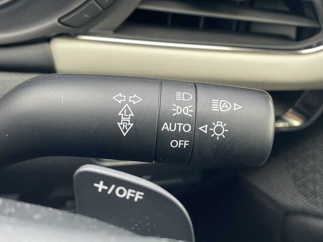 マツダ マツダ３ファストバック 20S 100周年特別記念車 山口県 2021(令3)年 3.2万km スノーフレイクホワイトパールマイカ 特別仕様車　/ＢＯＳＥサウンド　/３６０度セーフティＰＫＧ　/全方位カメラ　/ＡＬＰＩＮＥデジタルインナーミラー＆ドライブレコーダー/レーダークルーズコントロール　/純正ナビ　/AM/FM/CD/DVD/Bluetooth/フルセグTV/赤レザーシート　/スマートキー×２　/運転席パワーシート　/前席ヒートシーター/衝突被害軽減ブレーキ/オートライト、オートマチックハイビーム/純正アルミホイール18インチ/ＥＴＣ/禁煙車