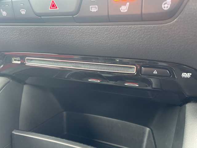 マツダ マツダ３ファストバック 20S 100周年特別記念車 山口県 2021(令3)年 3.2万km スノーフレイクホワイトパールマイカ 特別仕様車　/ＢＯＳＥサウンド　/３６０度セーフティＰＫＧ　/全方位カメラ　/ＡＬＰＩＮＥデジタルインナーミラー＆ドライブレコーダー/レーダークルーズコントロール　/純正ナビ　/AM/FM/CD/DVD/Bluetooth/フルセグTV/赤レザーシート　/スマートキー×２　/運転席パワーシート　/前席ヒートシーター/衝突被害軽減ブレーキ/オートライト、オートマチックハイビーム/純正アルミホイール18インチ/ＥＴＣ/禁煙車