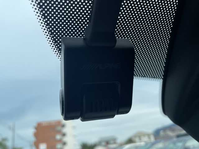 マツダ マツダ３ファストバック 20S 100周年特別記念車 山口県 2021(令3)年 3.2万km スノーフレイクホワイトパールマイカ 特別仕様車　/ＢＯＳＥサウンド　/３６０度セーフティＰＫＧ　/全方位カメラ　/ＡＬＰＩＮＥデジタルインナーミラー＆ドライブレコーダー/レーダークルーズコントロール　/純正ナビ　/AM/FM/CD/DVD/Bluetooth/フルセグTV/赤レザーシート　/スマートキー×２　/運転席パワーシート　/前席ヒートシーター/衝突被害軽減ブレーキ/オートライト、オートマチックハイビーム/純正アルミホイール18インチ/ＥＴＣ/禁煙車