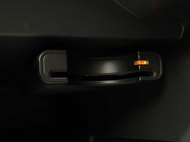 日産 ノート e－パワー X 愛知県 2020(令2)年 4万km ブリリアントホワイトパール /禁煙車//純正オーディオ//AM・FM・CD・AUX//ETC//スーパーUV&IRカットガラス//インテリジェントエマージェンシーブレーキ//レーンディパーチャーウォーニング//踏み間違い防止アシスト//前後パーキングセンサー//ハイビームアシスト//オートライト//純正15インチアルミホイール//純正フロアマット//ステアリングスイッチ//イモビライザー