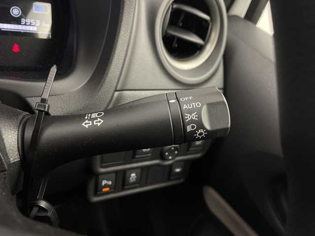 日産 ノート e－パワー X 愛知県 2020(令2)年 4万km ブリリアントホワイトパール /禁煙車//純正オーディオ//AM・FM・CD・AUX//ETC//スーパーUV&IRカットガラス//インテリジェントエマージェンシーブレーキ//レーンディパーチャーウォーニング//踏み間違い防止アシスト//前後パーキングセンサー//ハイビームアシスト//オートライト//純正15インチアルミホイール//純正フロアマット//ステアリングスイッチ//イモビライザー