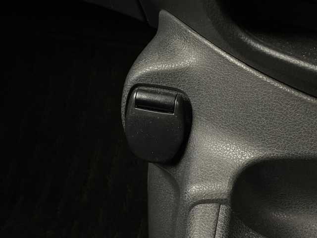 日産 ノート e－パワー X 愛知県 2020(令2)年 4万km ブリリアントホワイトパール /禁煙車//純正オーディオ//AM・FM・CD・AUX//ETC//スーパーUV&IRカットガラス//インテリジェントエマージェンシーブレーキ//レーンディパーチャーウォーニング//踏み間違い防止アシスト//前後パーキングセンサー//ハイビームアシスト//オートライト//純正15インチアルミホイール//純正フロアマット//ステアリングスイッチ//イモビライザー