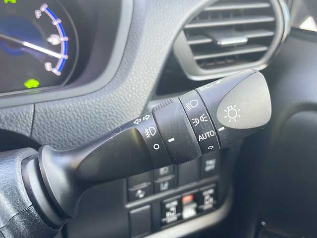 トヨタ ヴォクシー ハイブリッド ZS 煌Ⅱ 大阪府 2019(平31)年 6.4万km イナズマスパーキングブラックガラスフレーク ワンオーナー/ALPINE製11インチナビ（EX11Z）/BT/CD/DVD/フルセグ/全方位カメラ/ALPINE製フリップダウンモニター/両側パワースライドドア/前後ドライブレコーダー/ビルトインETC/クルーズコントロール/衝突軽減ブレーキ/LEDヘッドライト/オートライト/純正16インチAW/純正フロアマット/スマートキープッシュスタート/スペアキー/保証書/取扱説明書