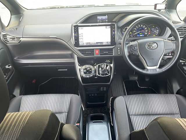 トヨタ ヴォクシー ハイブリッド ZS 煌Ⅱ 大阪府 2019(平31)年 6.4万km イナズマスパーキングブラックガラスフレーク ワンオーナー/ALPINE製11インチナビ（EX11Z）/BT/CD/DVD/フルセグ/全方位カメラ/ALPINE製フリップダウンモニター/両側パワースライドドア/前後ドライブレコーダー/ビルトインETC/クルーズコントロール/衝突軽減ブレーキ/LEDヘッドライト/オートライト/純正16インチAW/純正フロアマット/スマートキープッシュスタート/スペアキー/保証書/取扱説明書