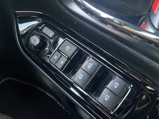 トヨタ ヴォクシー ハイブリッド ZS 煌Ⅱ 大阪府 2019(平31)年 6.4万km イナズマスパーキングブラックガラスフレーク ワンオーナー/ALPINE製11インチナビ（EX11Z）/BT/CD/DVD/フルセグ/全方位カメラ/ALPINE製フリップダウンモニター/両側パワースライドドア/前後ドライブレコーダー/ビルトインETC/クルーズコントロール/衝突軽減ブレーキ/LEDヘッドライト/オートライト/純正16インチAW/純正フロアマット/スマートキープッシュスタート/スペアキー/保証書/取扱説明書