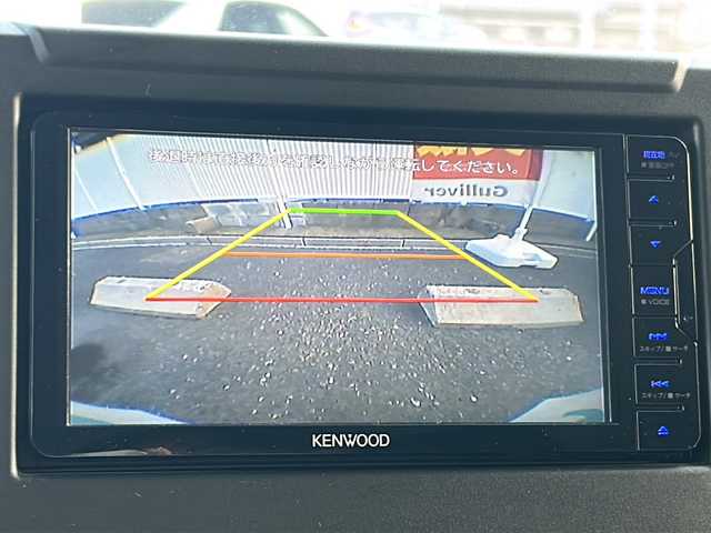 スズキ ジムニー XC 岐阜県 2022(令4)年 1.3万km シルキーシルバーメタリック ５MT/ワンオーナー/シートヒーター/社外ナビ/KENWOOD/地デジテレビ/FM/AM/BTオーディオ/DISK/バックカメラ/デュアルセンサーブレーキサポート/レーンキープアシスト/クルーズコントロール/ヒルディセントコントロール/横滑り防止機能/革巻きステアリング/ステアリングスイッチ/社外デジタルインナーミラー/LEDヘッドライト/フォグライト/ウインカーミラー/ヘッドライトウォッシャー/純正フロアマット車載
