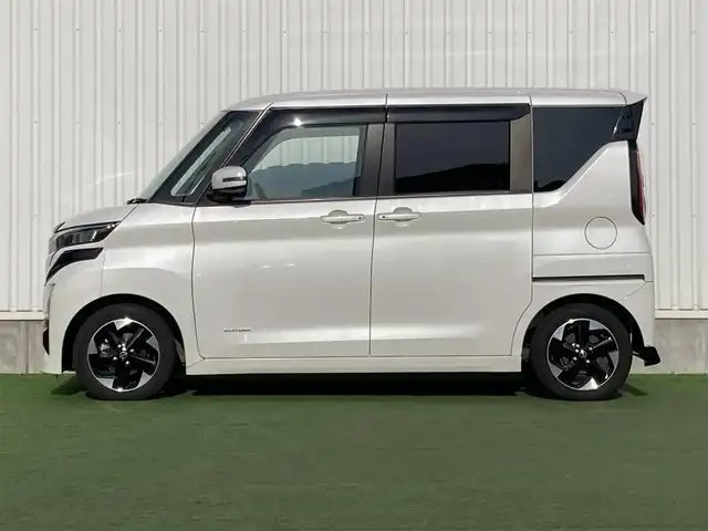 日産 ルークス HWS X プロパイロットED 香川県 2021(令3)年 2.8万km ホワイトパール 登録時走行距離：27650km/純正9型ナビ/全方位カメラ/両側パワースライドドア/エマージェンシーブレーキ/レーンキープアシスト/レーダークルーズコントロール/クリアランスソナー/電子パーキングブレーキ/LEDヘッドライト/オートライト/フォグランプ/サーキュレーター/ロールサンシェード/ドライブレコーダー/ビルトインETC/プッシュスタート/スマートキー/スペアキー