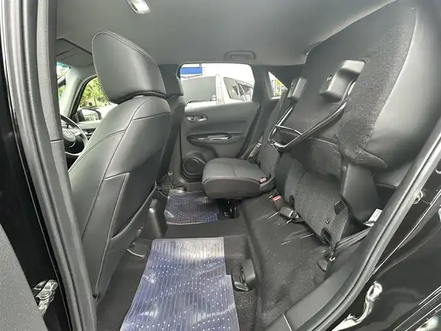 ホンダ フィット ホーム 東京都 2021(令3)年 6.8万km クリスタルブラックパール Honda SENSING/・衝突軽減ブレーキ/・誤発進抑制機能/・後方誤発進抑制機能/・近距離衝突軽減ブレーキ/・歩行者事故低減ステアリング/・路外逸脱抑制機能/・渋滞追従機能付アダプティブ/・クルーズ・コントロール/・車線維持支援システム/・先行車発進お知らせ機能/・標識認識機能/・オートハイビーム/純正メモリナビ（VXM-205VFEi）/・フルセグTV/Bluetooth/AUX/LEDヘッドライト/チップアップシート/電動格納ミラー/取扱説明書/保証書