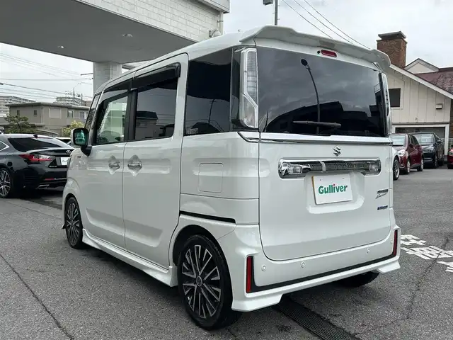 スズキ スペーシア カスタム HYBRID XS ターボ 愛知県 2022(令4)年 0.9万km ピュアホワイトP ターボ/バックカメラ　/両側パワースライド/ビルドインETC/ＨＵＤ/追従クルーズコントロール/前後社外ドライブレコーダー/後方コーナーセンサー/社外８インチナビ/SD/Bluetooth/DVD/フルセグTV/ローダウン/ベンチシート/シートヒーターD席/純正フロアマット/社外アルミホイール/カーテンエアバック/ABS/横滑り防止装置/レーンキープアシスト/衝突被害軽減システム/盗難防止装置/スマートキー/スペアキー/保証書/取扱説明書